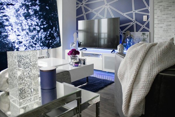 What are the variations of the traditional fish and chips?